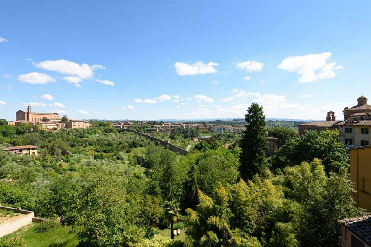 Penthouse In Siena Near Piazza Del Campo Apartment Exterior photo